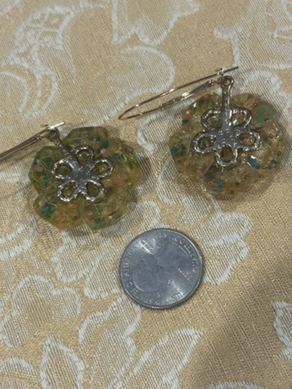 BETSEY JOHNSON “2020 Sweetness and Light” Collection Yellow Resin Flower Crystal - Picture 9 of 9